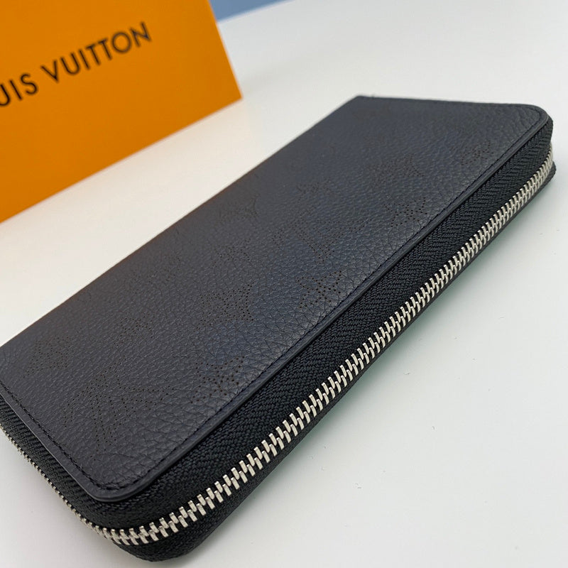 COZY - LOV Wallets - 515