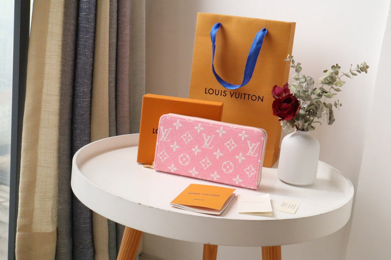 COZY BAGS - LOV Wallets - 604