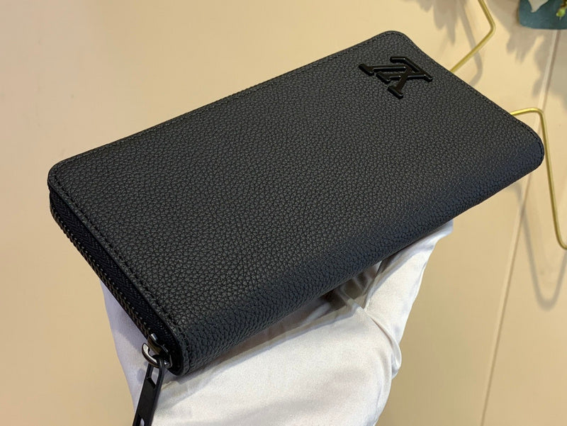 COZY - LOV Wallets - 231