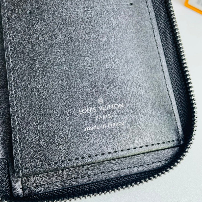 COZY - LOV Wallets - 092