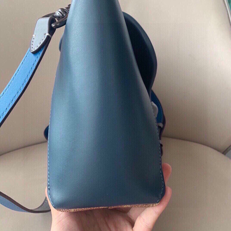 COZY - CAH Bags - 541