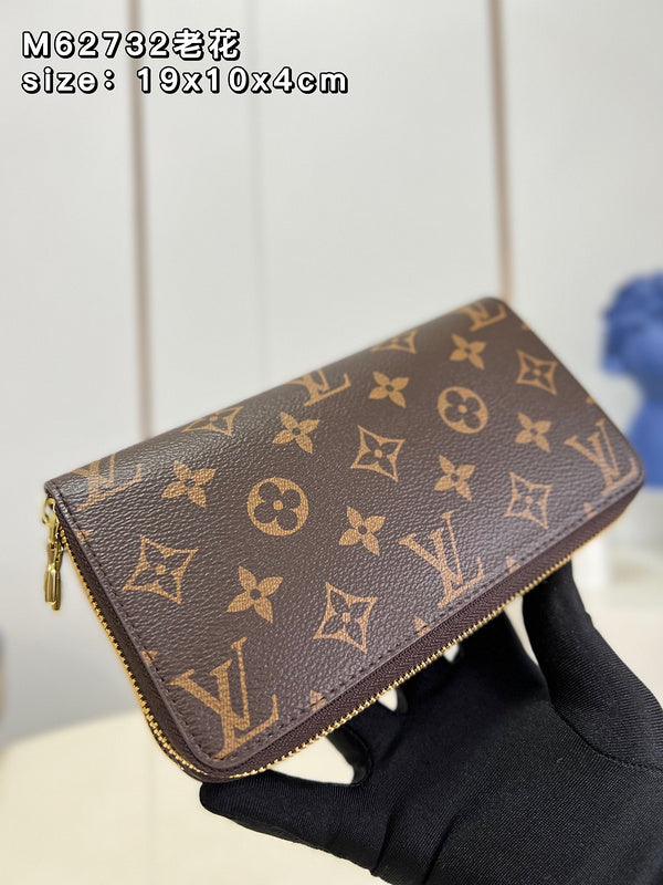 COZY - LOV Wallets - 395