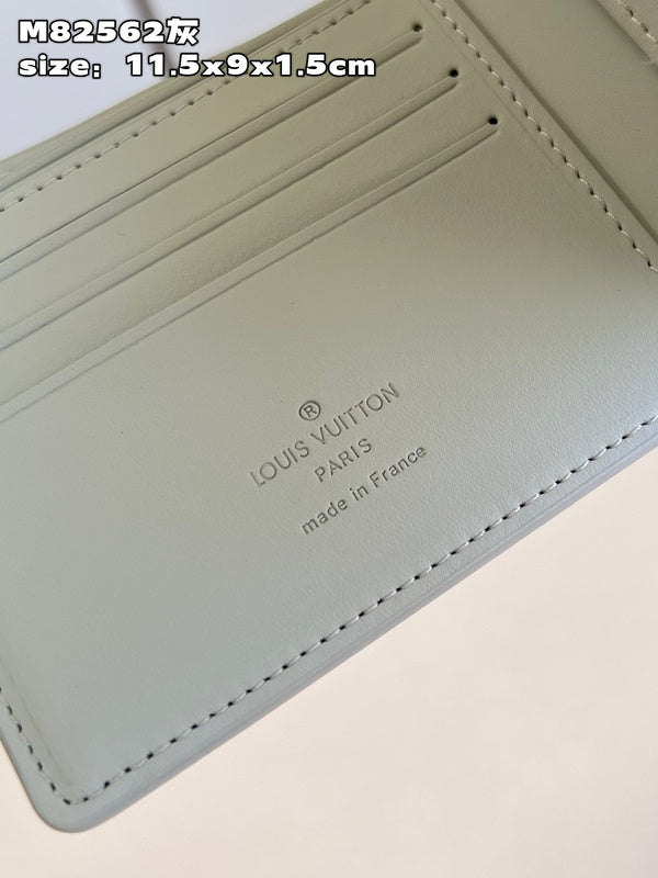 COZY - LOV Wallets - 076