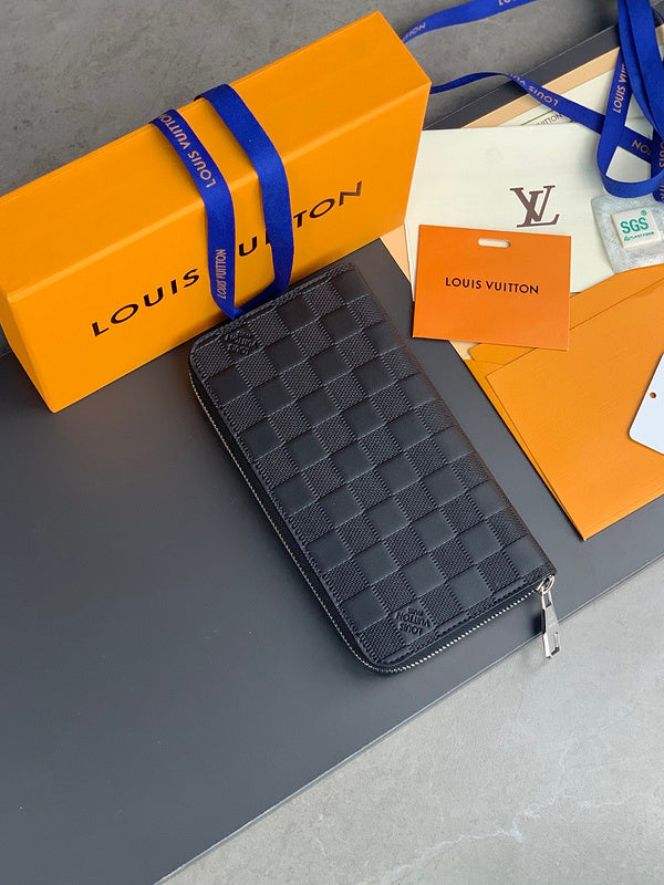 COZY - LOV Wallets - 246