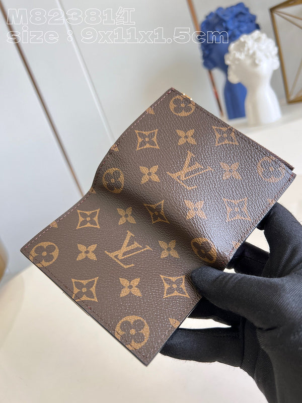 COZY - LOV Wallets - 044