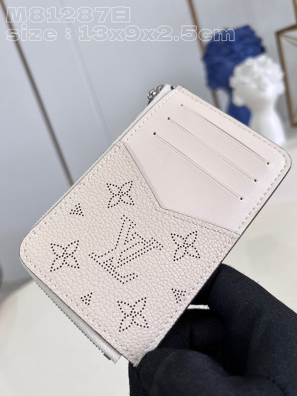 COZY - LOV Wallets - 047
