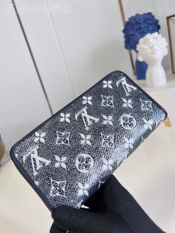 COZY - LOV Wallets - 063