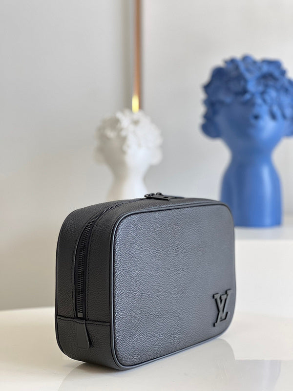 COZY - LOV Wallets - 375