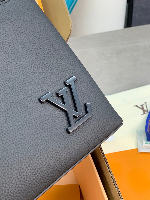 COZY - LOV Wallets - 209