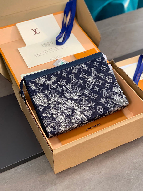 COZY BAGS - LOV Wallets - 194