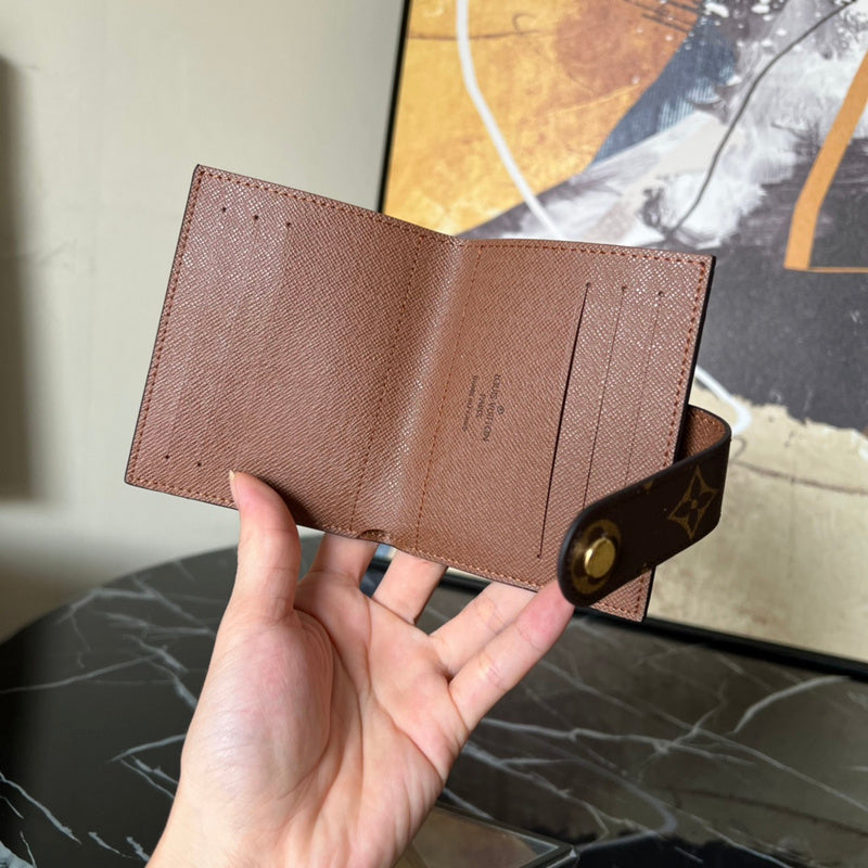 COZY - LOV Wallets - 101