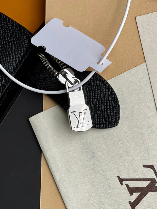 COZY - LOV Wallets - 392