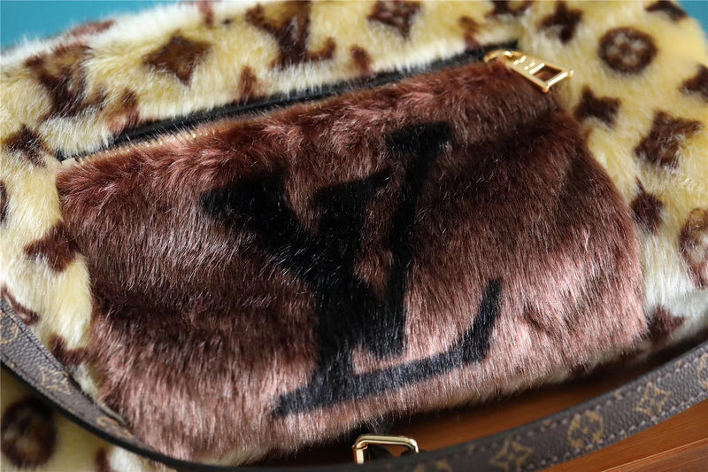 COZY - LOV Lady Bags - 1977