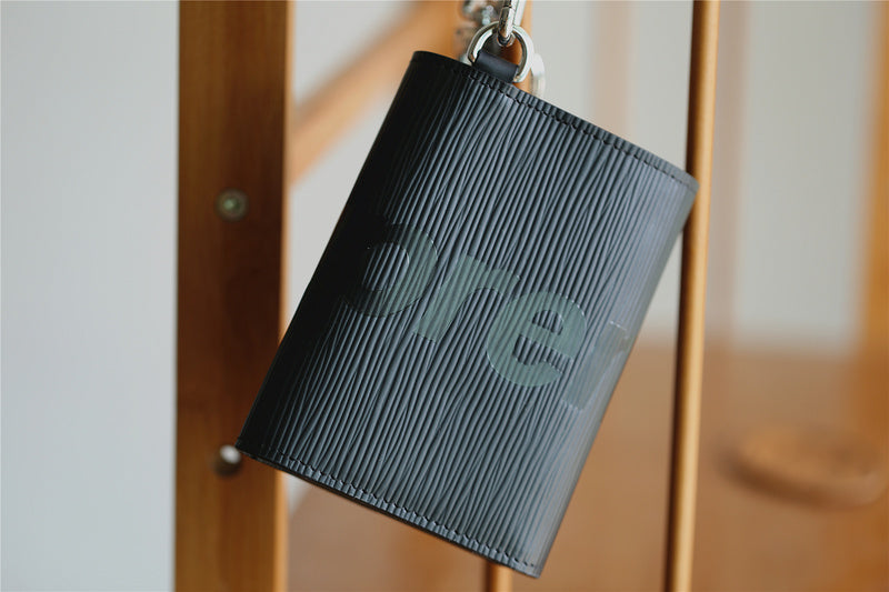 COZY BAGS - LOV Card Case - 097
