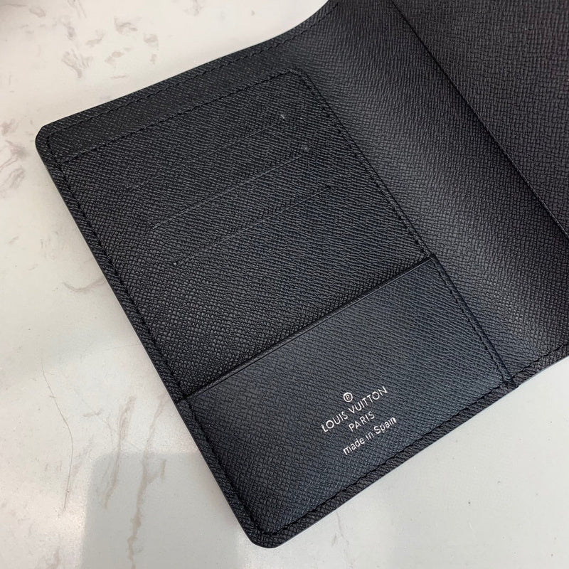 COZY BAGS - LOV Card Case - 148
