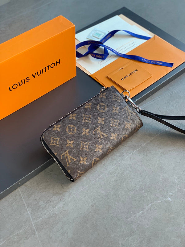 COZY - LOV Wallets - 495