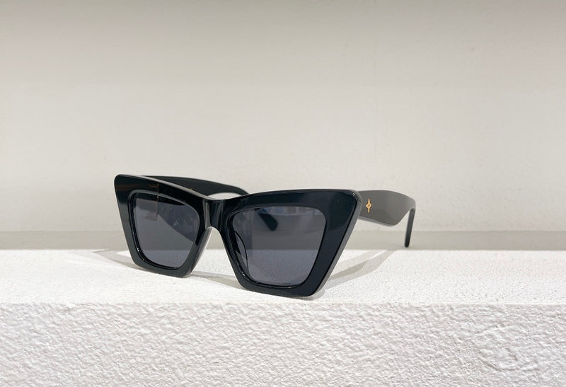 COZY BAGS - LOV Sunglasses - 074