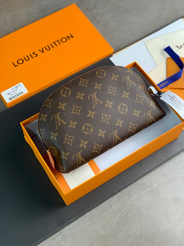 COZY - LOV Wallets - 275