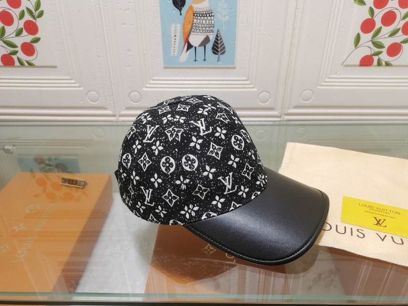 COZY BAGS - LOV Hats & Caps - 009