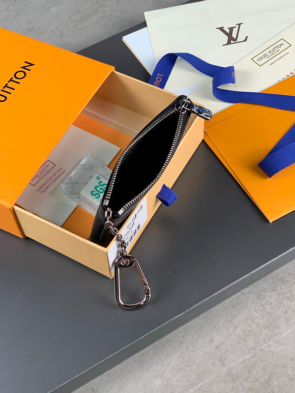 COZY - LOV Wallets - 256