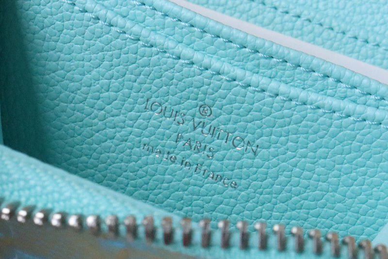 COZY - LOV Wallets - 486
