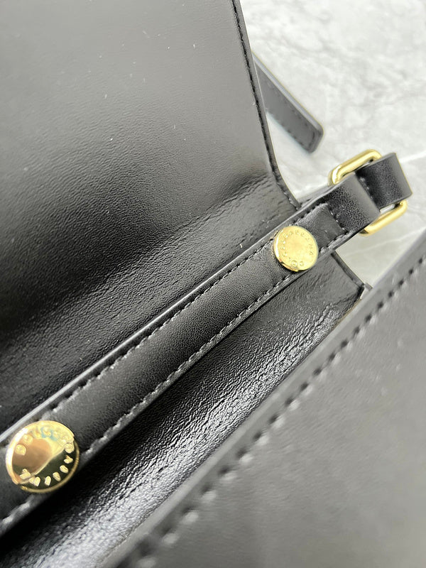 COZY - DAG Bags - 162