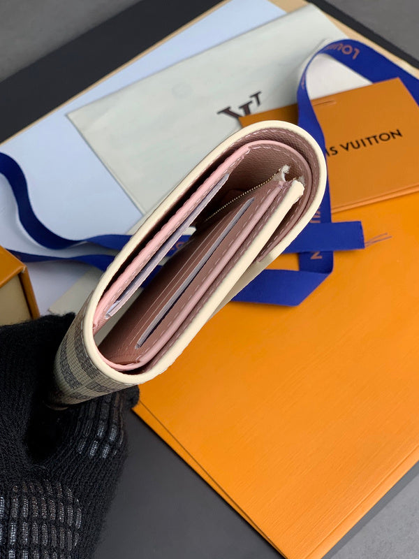 COZY - LOV Wallets - 274