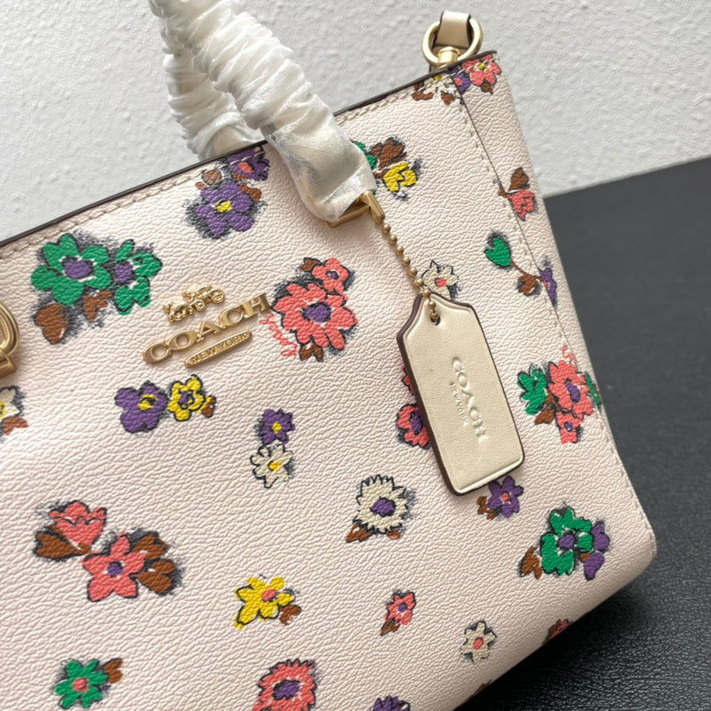 COZY - CAH Bags - 543