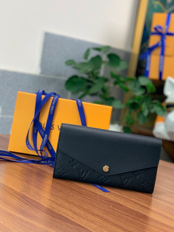 COZY - LOV Wallets - 494