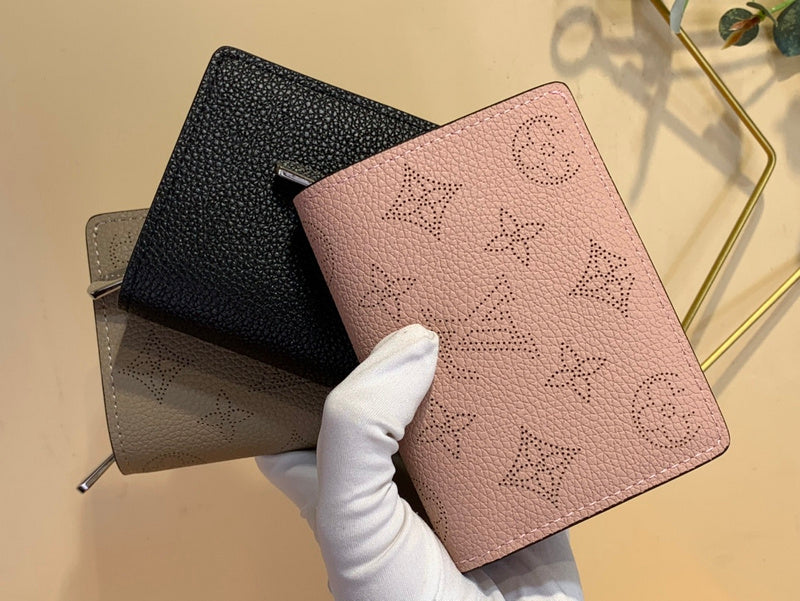 COZY - LOV Wallets - 124
