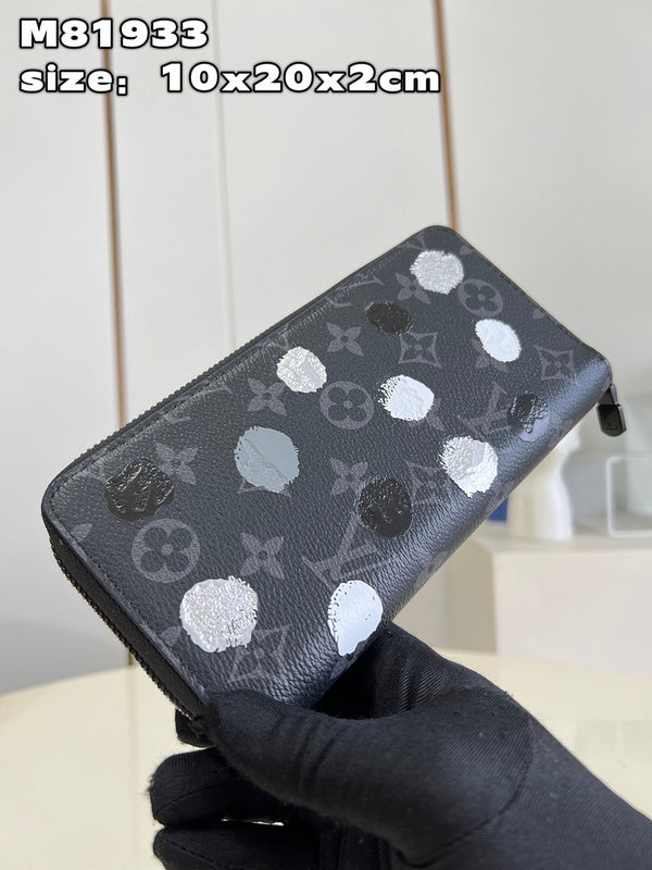 COZY - LOV Wallets - 288