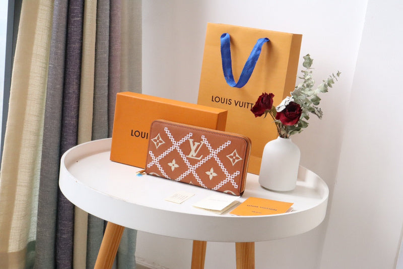 COZY BAGS - LOV Wallets - 652