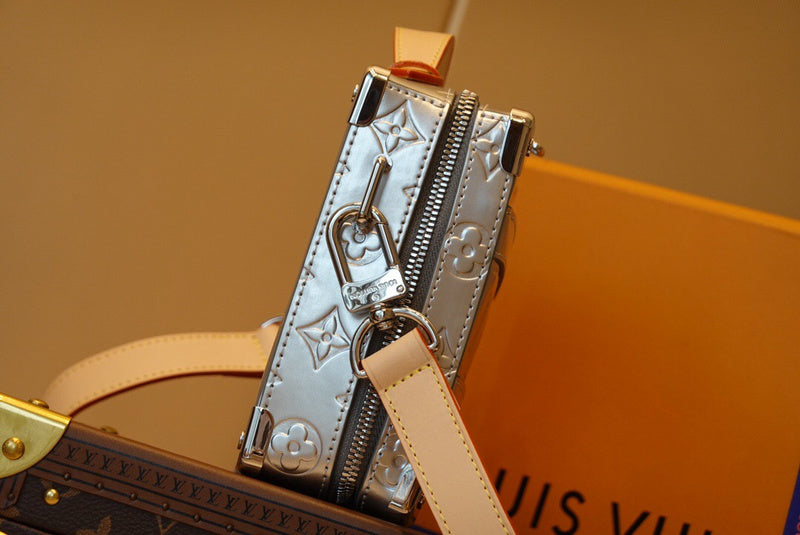 COZY BAGS - LOV Bags - 2002