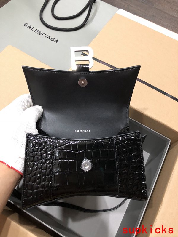 COZY BAGS - BG Hourglass Bags - 124