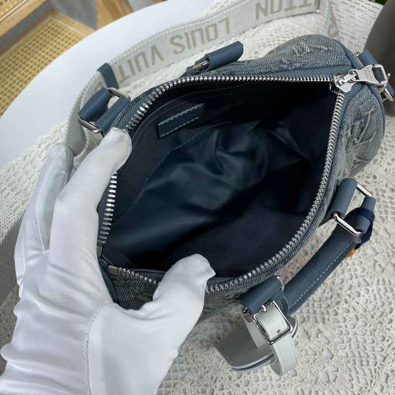 JB - LOV Travel Bags - 031
