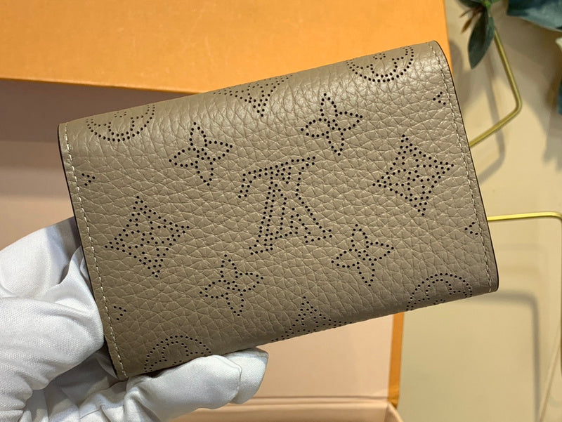 COZY - LOV Wallets - 381