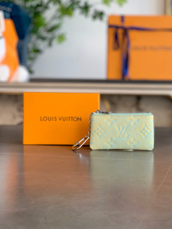 COZY - LOV Wallets - 471