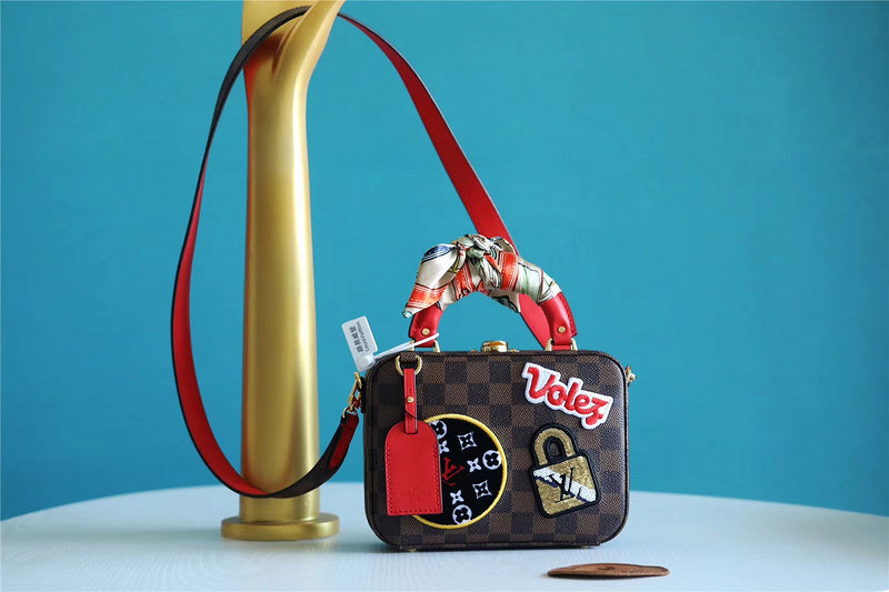 COZY - LOV Lady Bags - 1973
