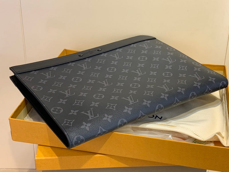 COZY - LOV Wallets - 310