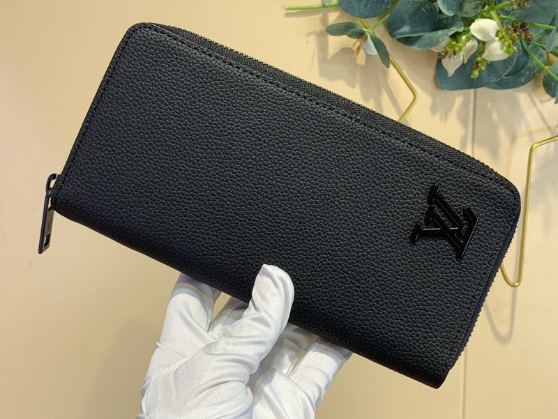 COZY - LOV Wallets - 231