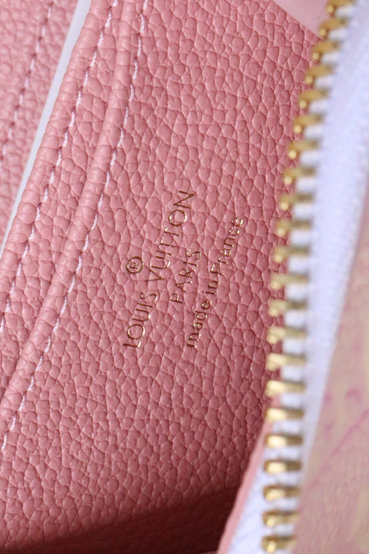 COZY - LOV Wallets - 492