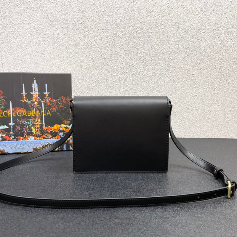 COZY - DAG Bags - 148