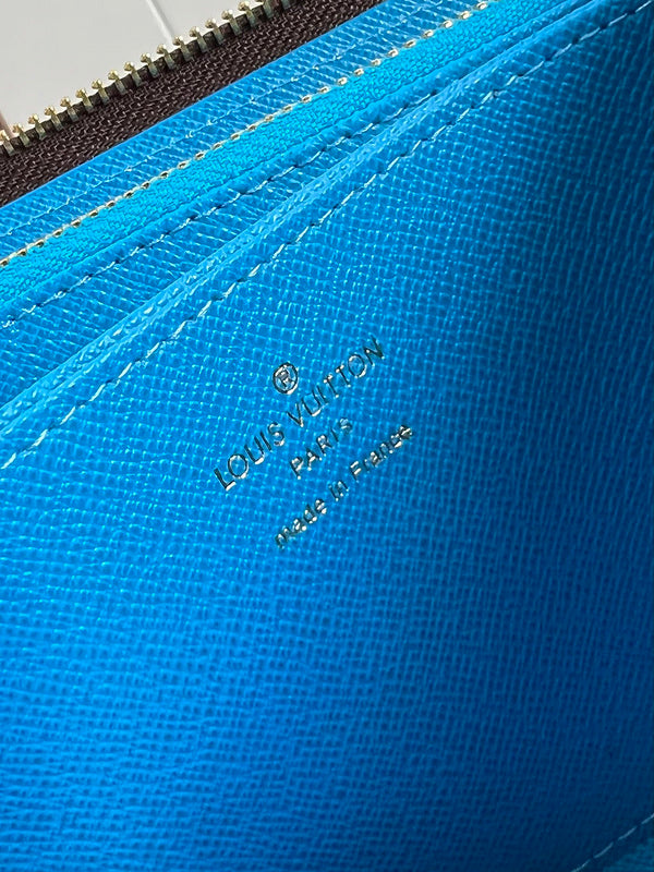 COZY - LOV Wallets - 434