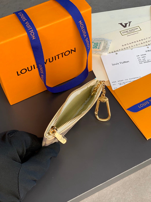 COZY - LOV Wallets - 468
