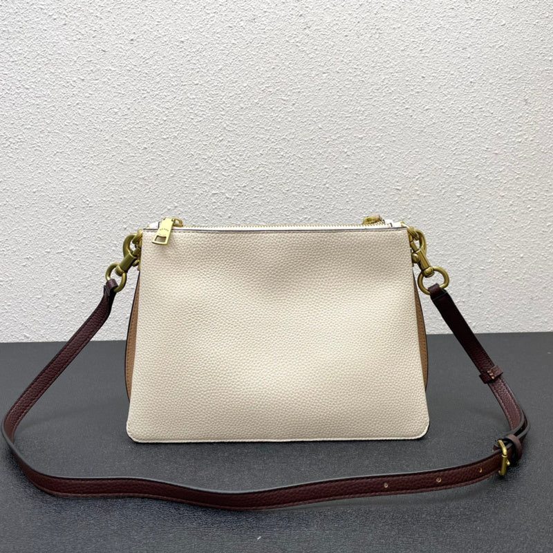 COZY - CAH Bags - 559