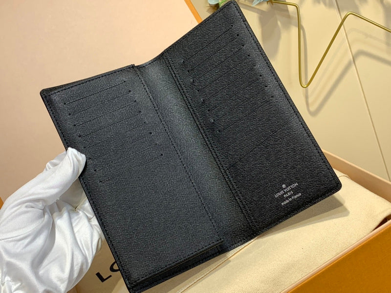 COZY - LOV Wallets - 460