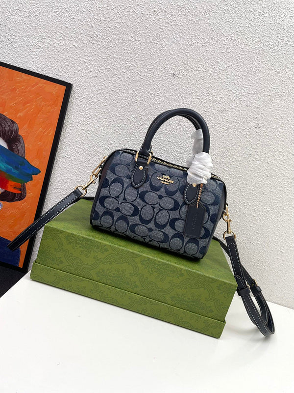 COZY - CAH Bags - 310