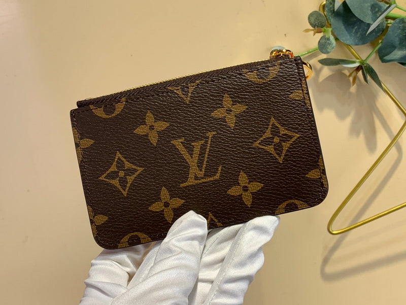 COZY - LOV Wallets - 265