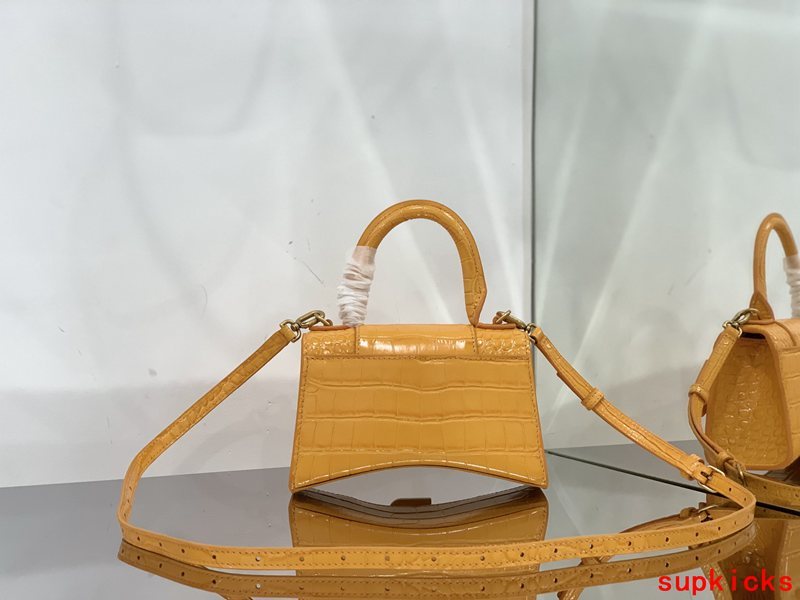 COZY BAGS - BG Hourglass Bags - 136