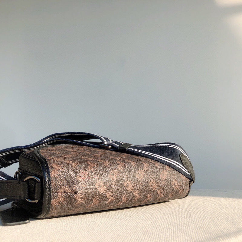 COZY - CAH Bags - 340